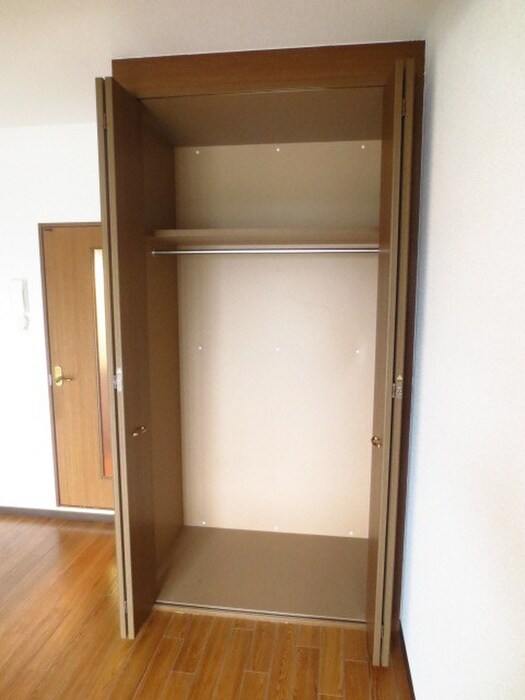 物件内観写真11　(収納)