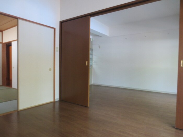 物件内観写真13　(居室)