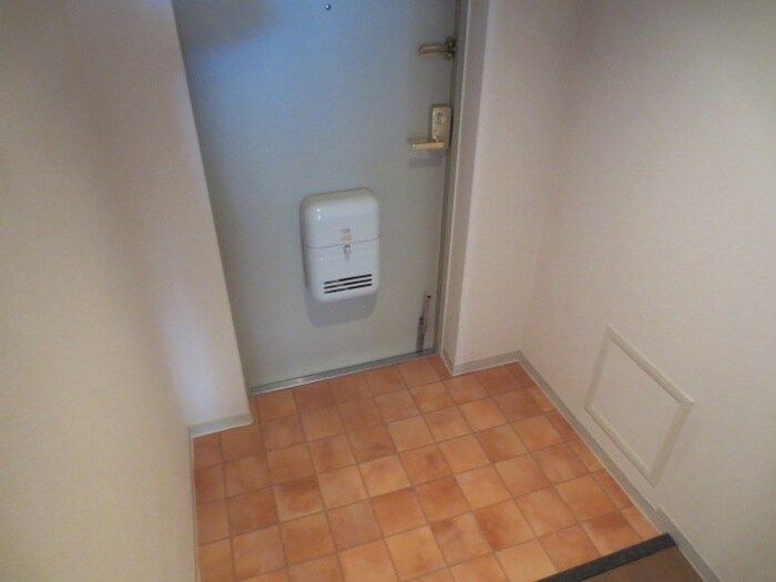 物件内観写真14　(玄関)