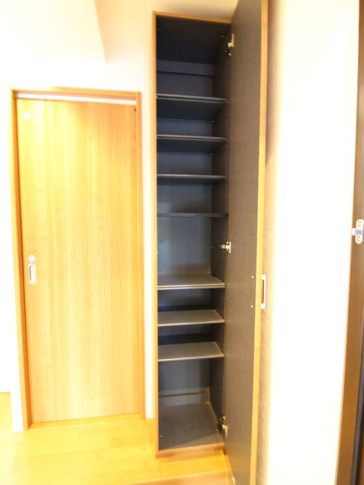 物件内観写真14　(靴箱)