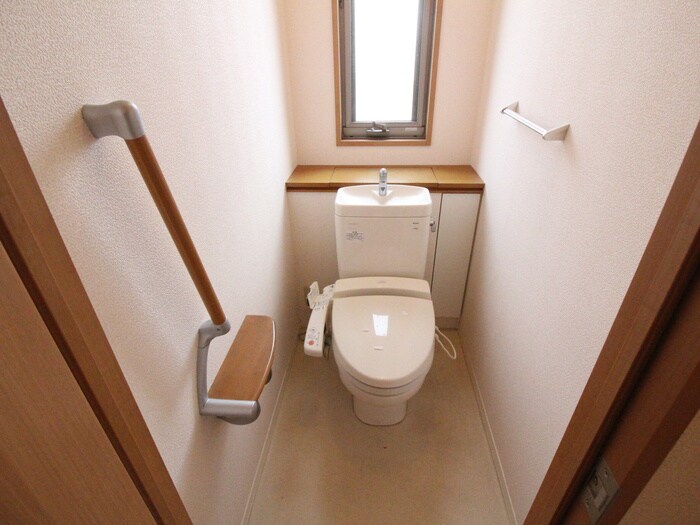 物件内観写真11　(トイレ)