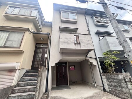 太秦乾町31-15貸家外観写真