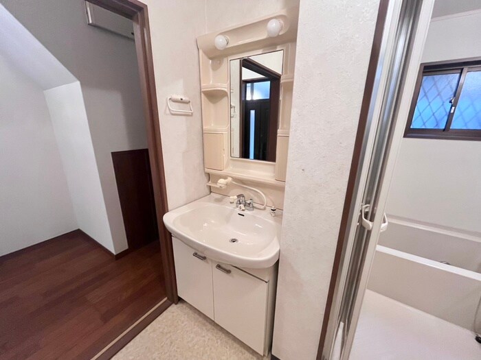 物件内観写真10　(洗面)