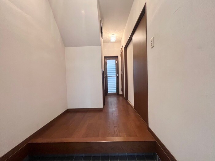 物件内観写真19　(廊下)