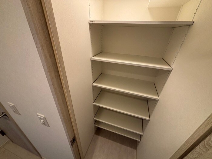 物件内観写真15　(靴箱)