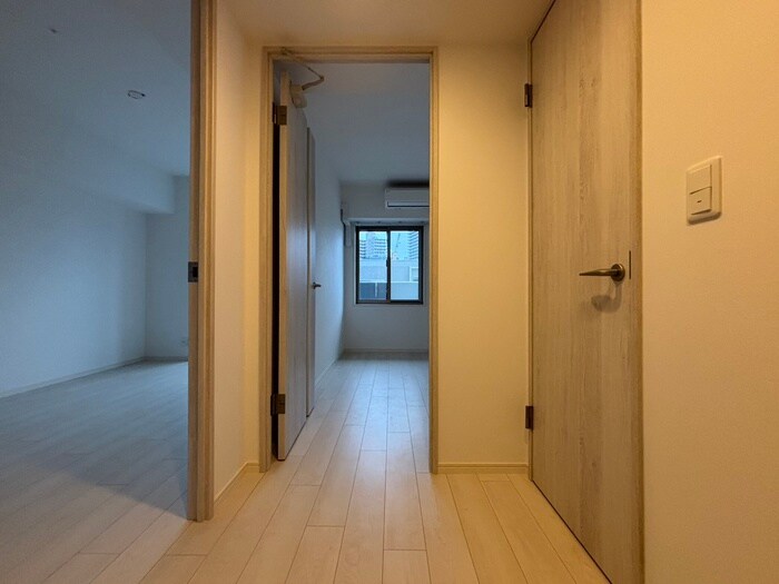物件内観写真16　(廊下)