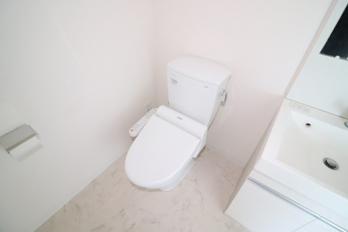 物件内観写真12　(トイレ)