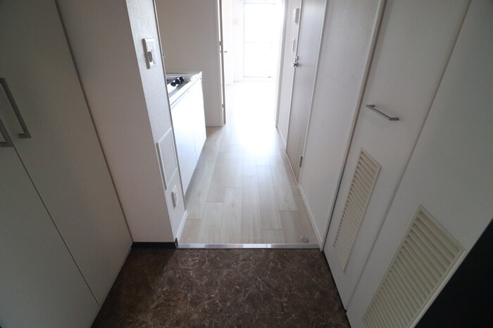 物件内観写真18　(廊下)