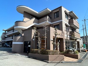 ゼフィール宝塚外観写真