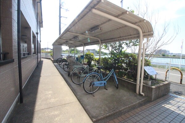 駐輪場