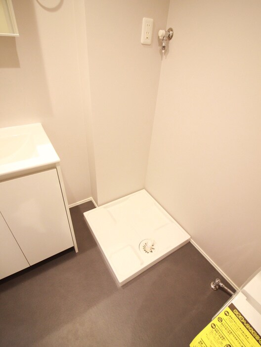 物件内観写真11　(洗濯機置場)