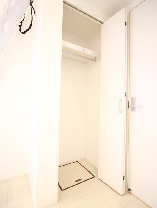 物件内観写真16　(収納)