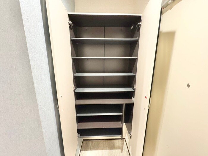 物件内観写真14　(靴箱)