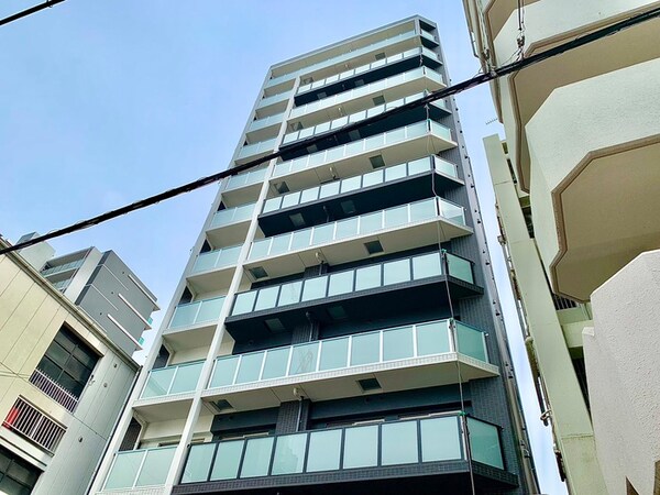 建築中