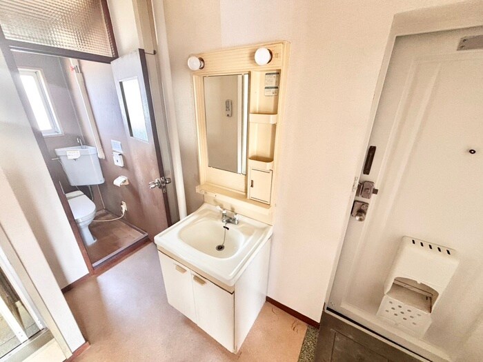 物件内観写真9　(洗面)