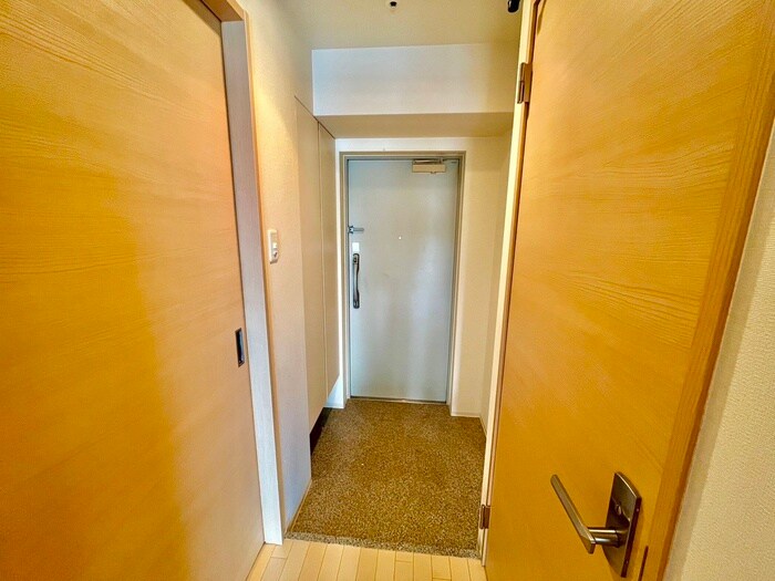 物件内観写真15　(玄関)
