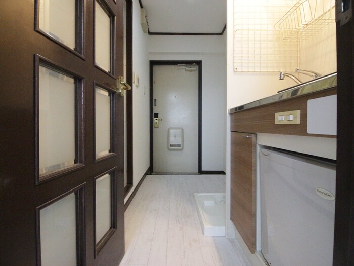 物件内観写真11　(廊下)