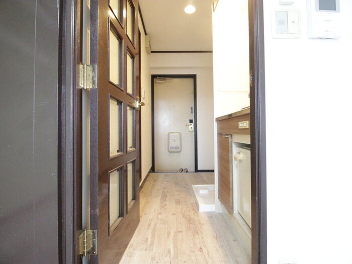 物件内観写真12　(洗濯機置場)