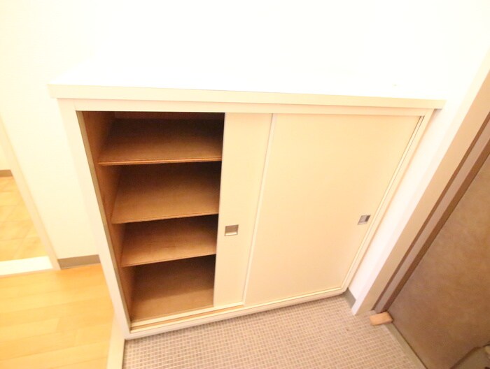 物件内観写真15　(靴箱)