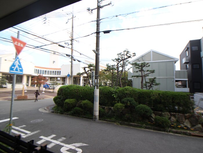 物件内観写真18　(室内からの展望)