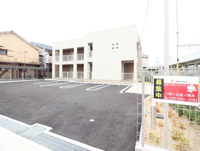 物件外観写真1　(外観写真)