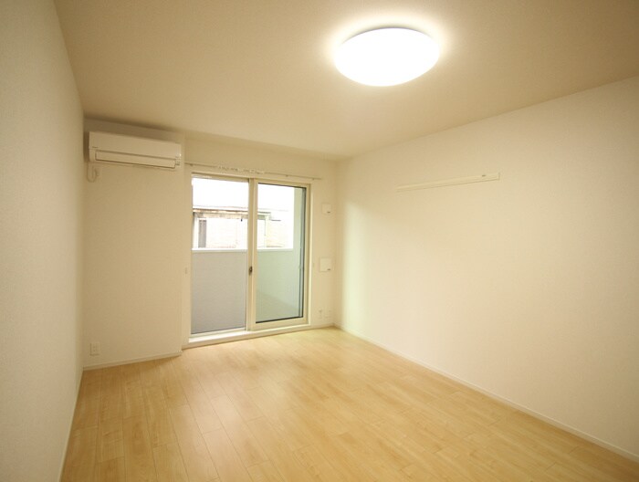 物件内観写真15　(居室)