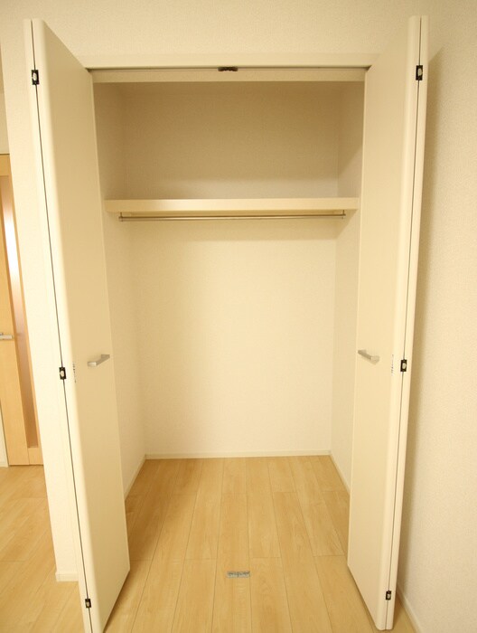 物件内観写真16　(収納)