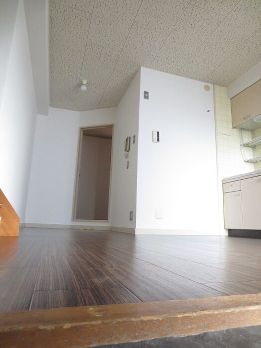 物件内観写真7　(廊下)