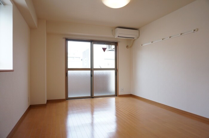 物件内観写真6　(居室)