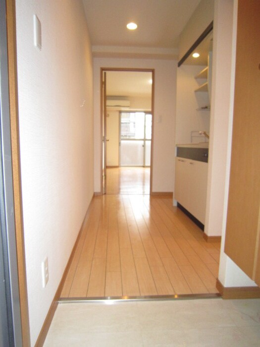 物件内観写真13　(廊下)