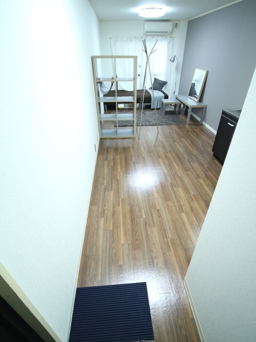 物件内観写真7　(玄関)