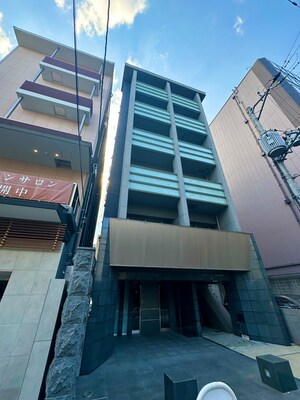 サンクチュアリ四条高倉外観写真