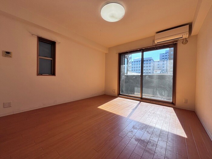 物件内観写真6　(居室)