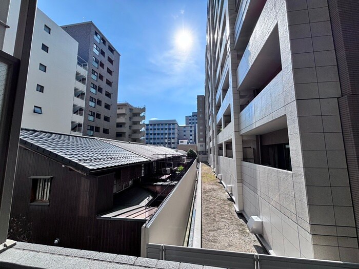 物件内観写真15　(室内からの展望)