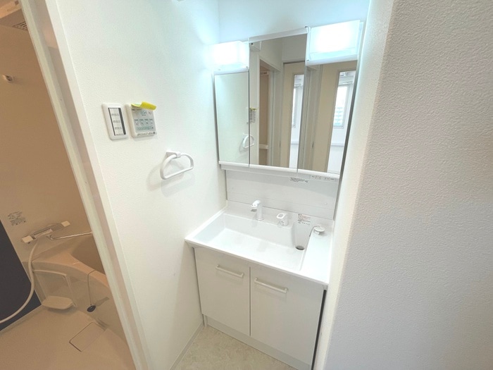 物件内観写真8　(洗面)