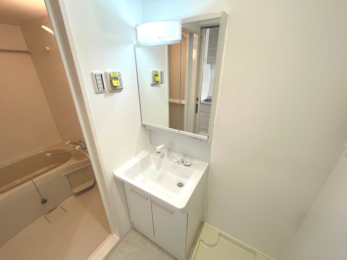 物件内観写真8　(洗面)