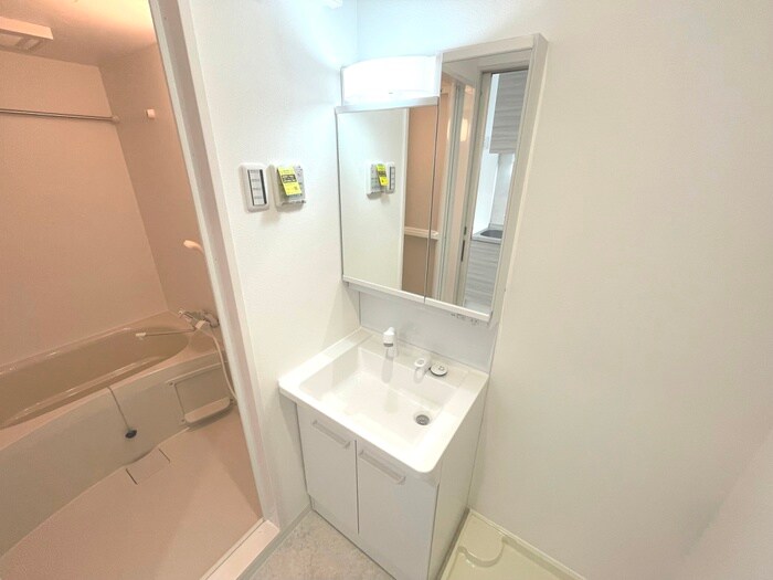 物件内観写真8　(洗面)