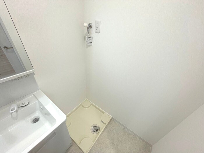 物件内観写真9　(洗濯機置場)