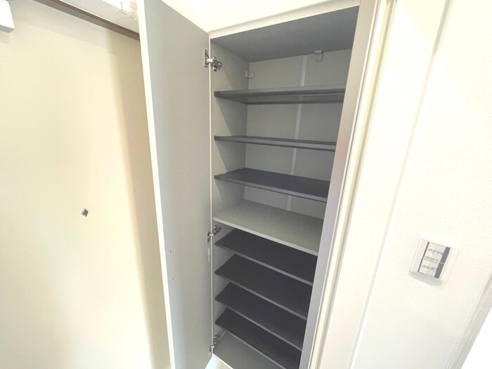 物件内観写真13　(靴箱)