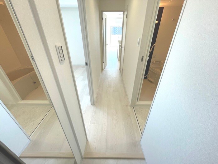 物件内観写真14　(廊下)