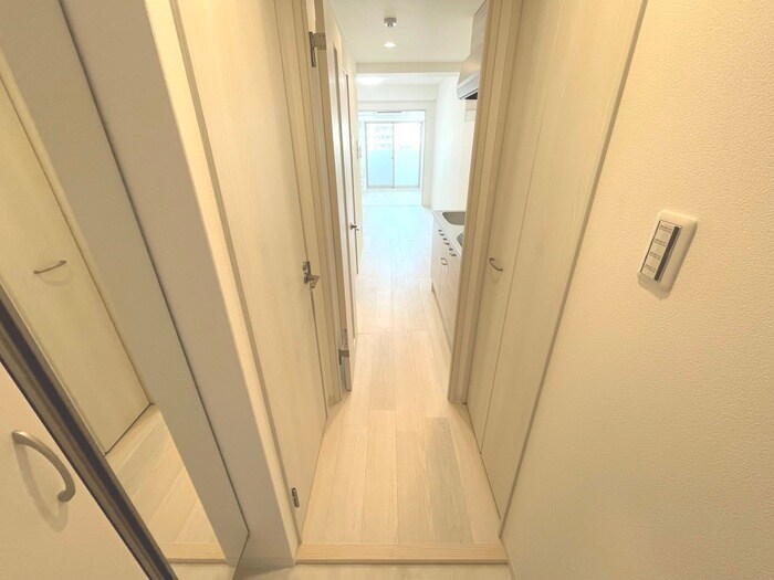 物件内観写真14　(廊下)