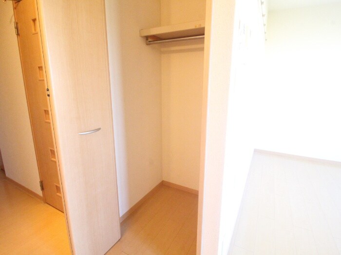 物件内観写真13　(収納)