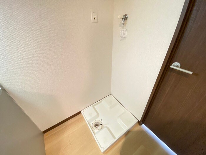 物件内観写真15　(洗濯機置場)