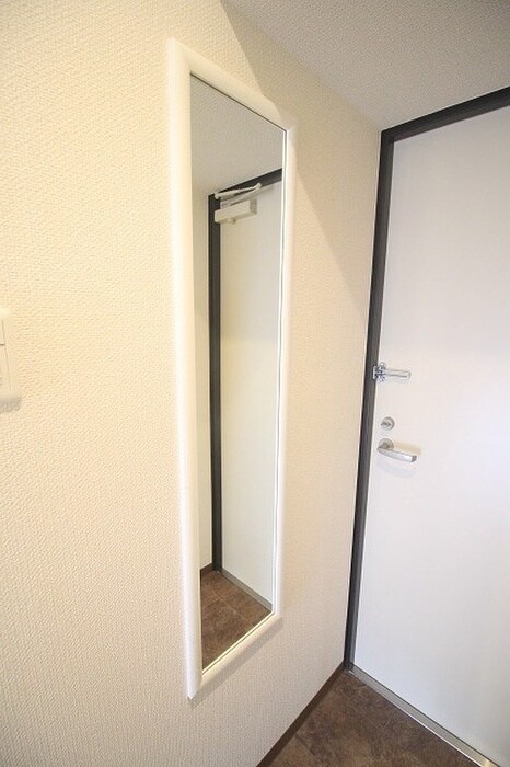 物件内観写真16　(玄関)