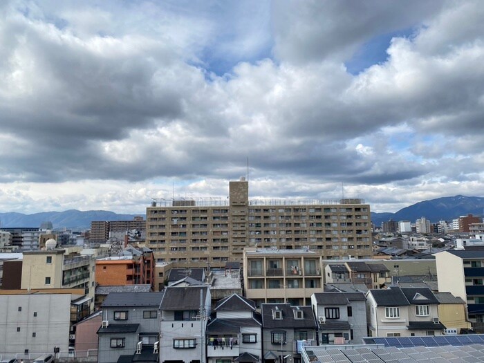 物件内観写真22　(室内からの展望)