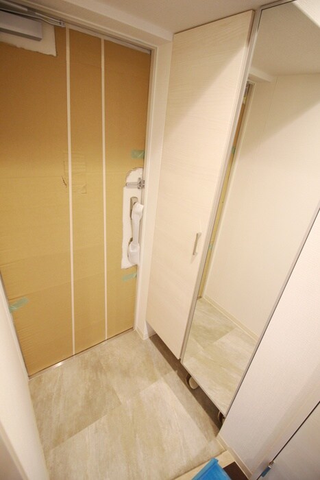物件内観写真14　(玄関)
