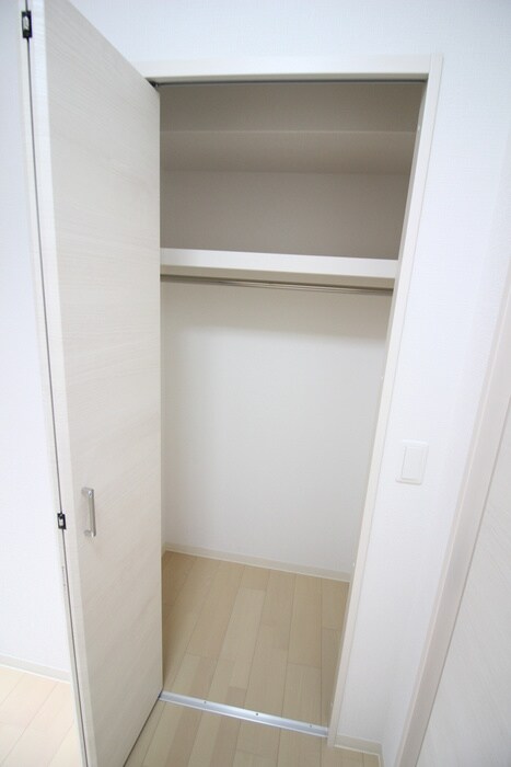 物件内観写真15　(収納)