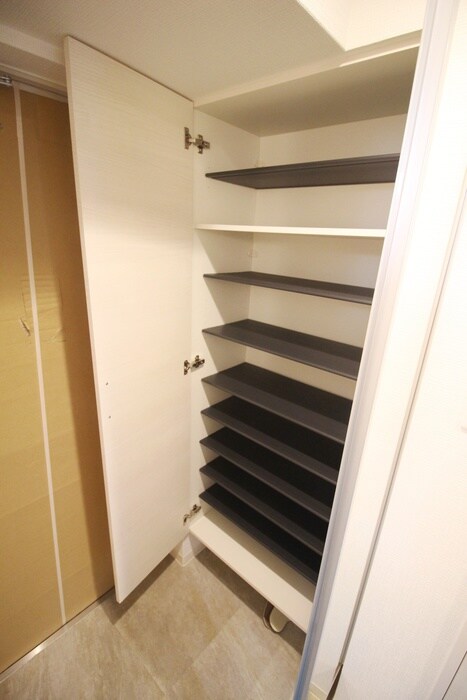 物件内観写真15　(靴箱)