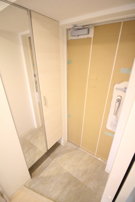 物件内観写真16　(玄関)