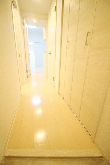 物件内観写真17　(廊下)